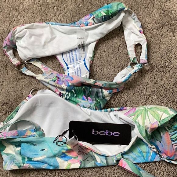 New BEBE tropical floral bikini set. Large. Retails $135 - Picture 10 of 10